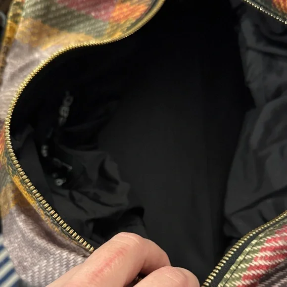 LeSportsac L.A.M.B Barrell Purse - Picture 7 of 14